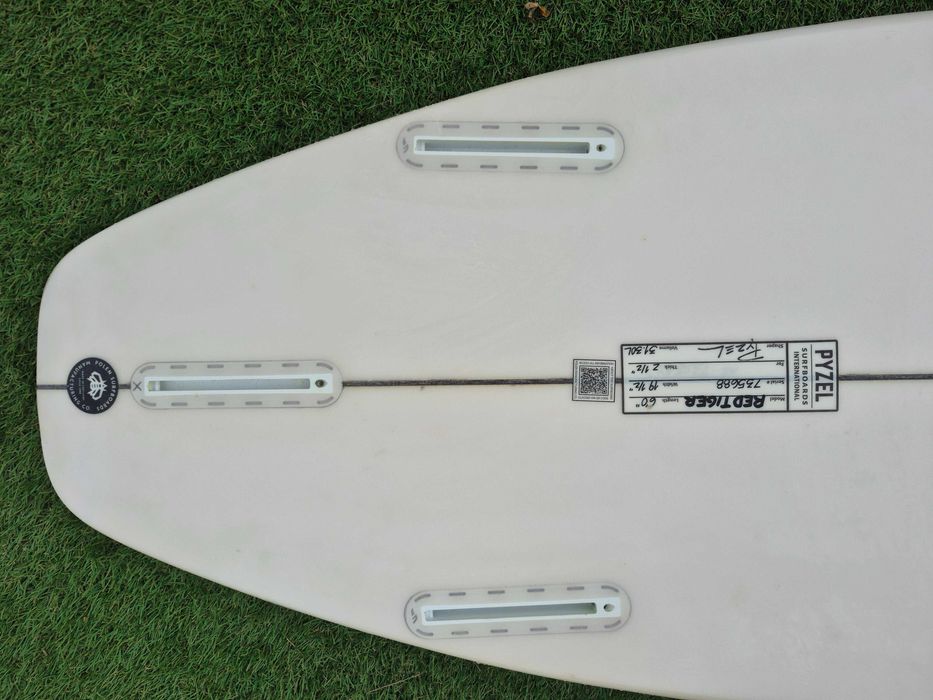 Pyzel Red Tiger 6'0   31,30 Lts