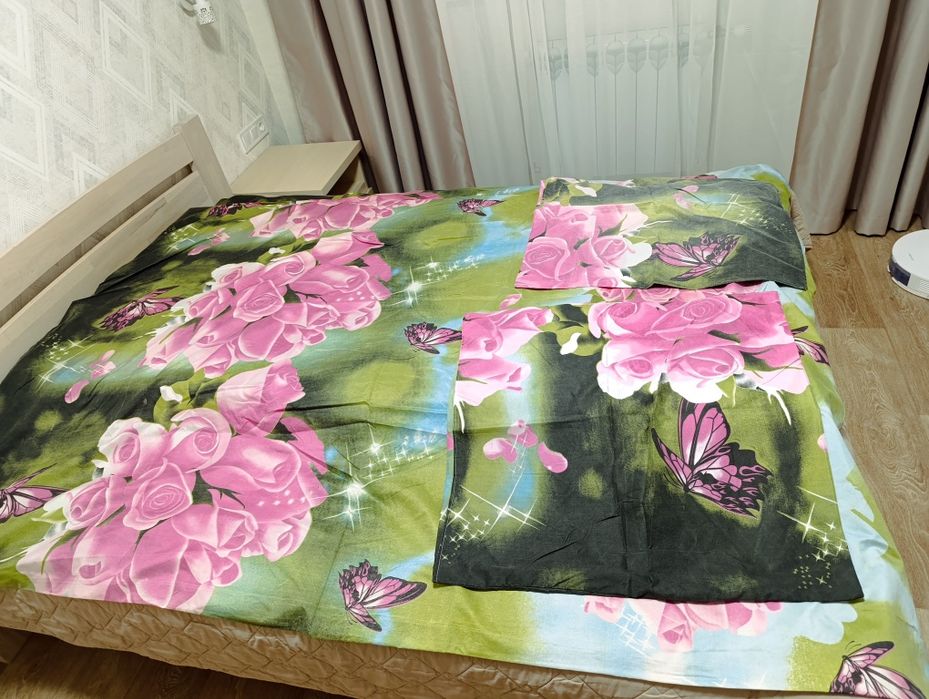 Пододеяльник + 2 наволочки размер евро б/у