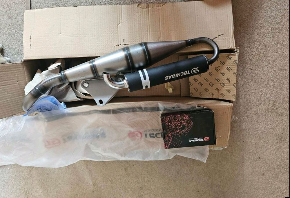 Глушитель, резонатор на скутер Suzuki, Yamaha, Peugeot