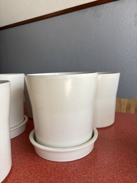 Conjunto de 5 vasos brancos