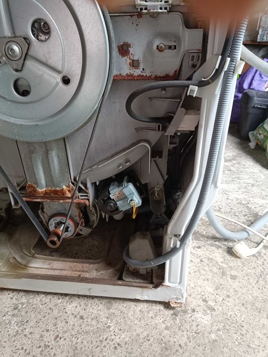 Пральна машина Siemens WP12T542 01  запчастини