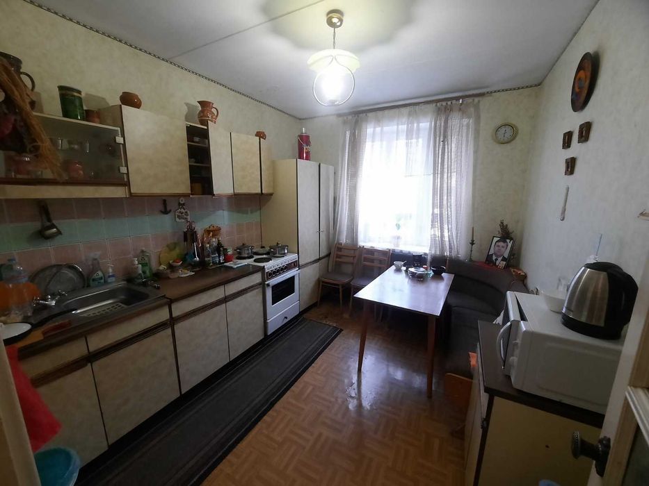 Продам 3 кім.квартиру в цегляному будинку, Лівобережна,Челябінська 9-Б
