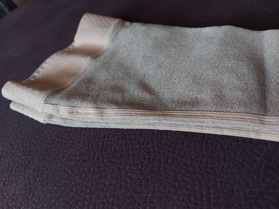 Beżowe wysokie skarpety uciskowe Mediven mondi CCL2