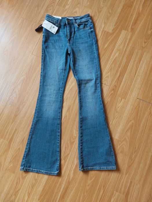 Жіночі джинси кльош C&A