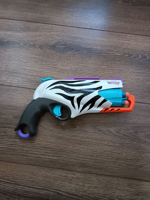 nerf rewolwer na strzałki