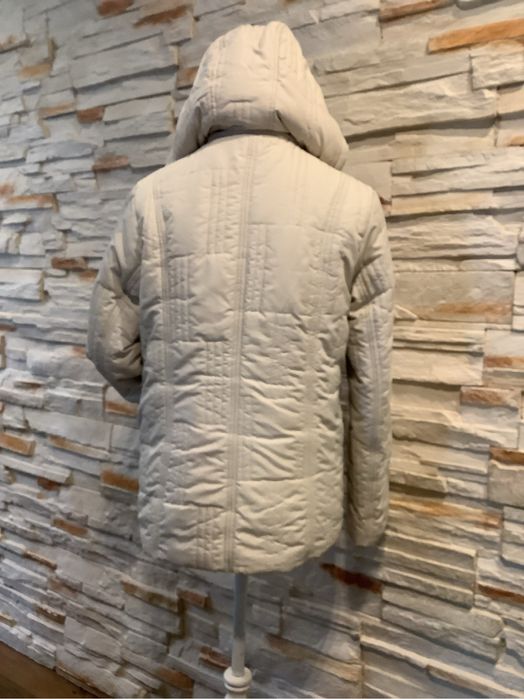 Zimowa damska kurtka z odpinanym kapturem Attran r.S. W.F.K.