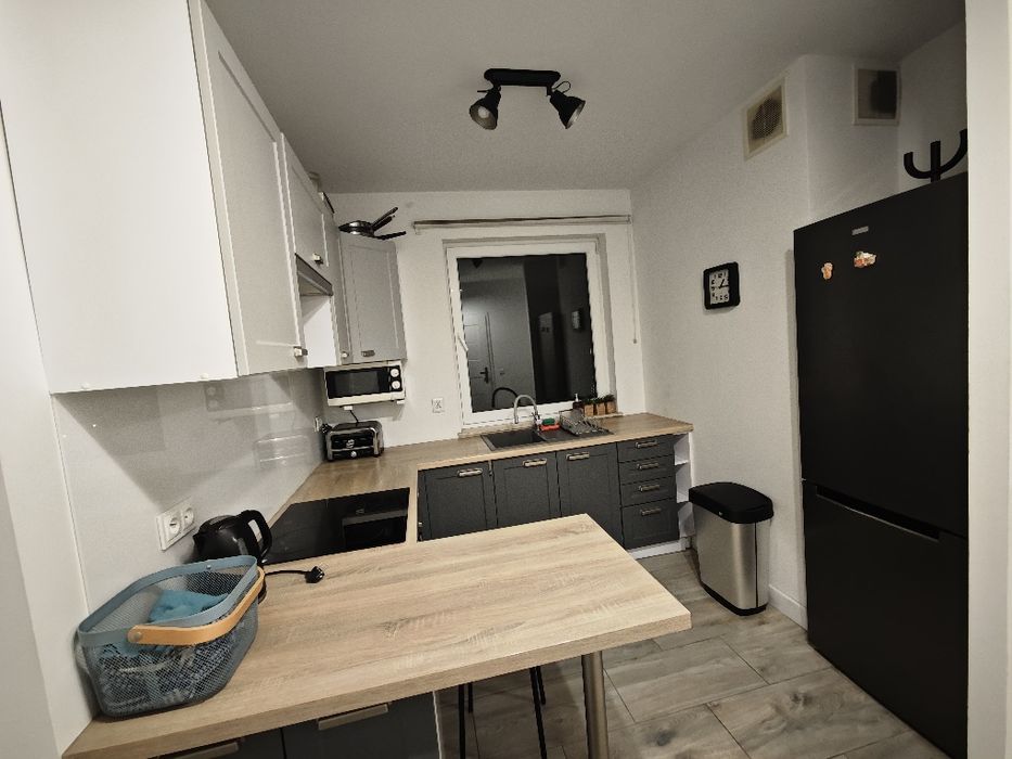 Mały pokój w 4-pokojowym mieszkaniu studenckim