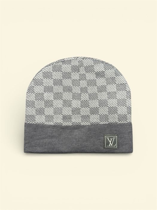 Szara czapka Louis Vuitton