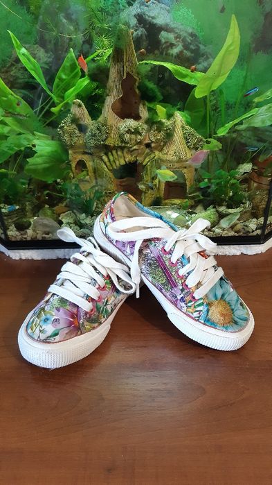 Яркие Кеды девочке 29р