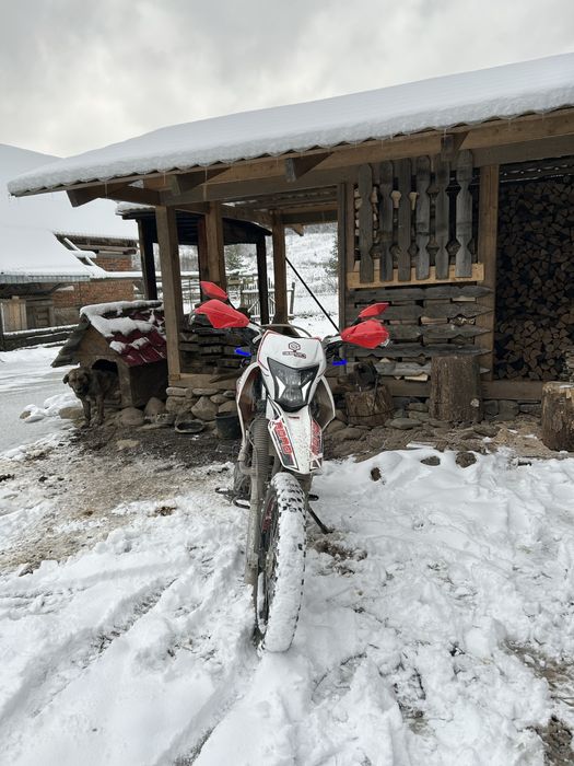 Продам geon x road light250 срочно!