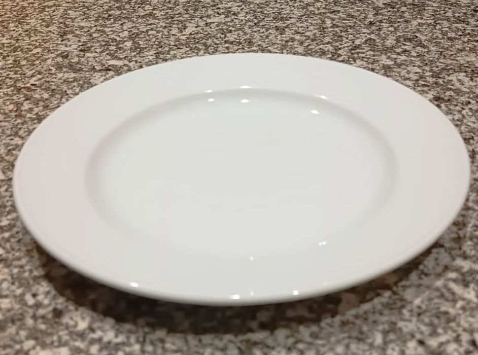 Pratos 24cm, 19cm e 15cm