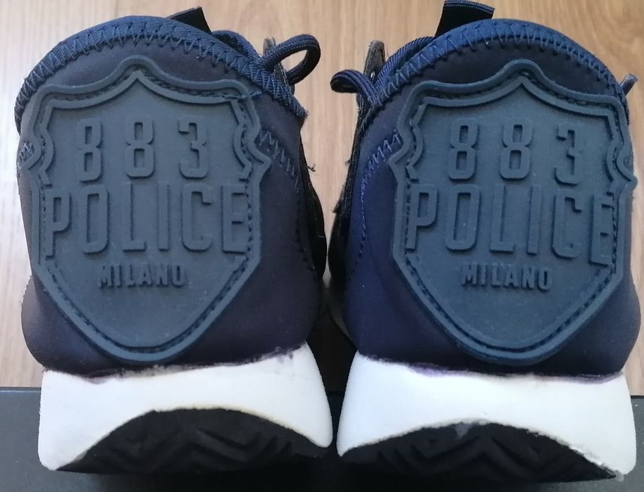 Tenis 883 Police