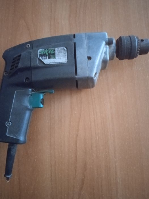 Продам дрель ,не рабочая