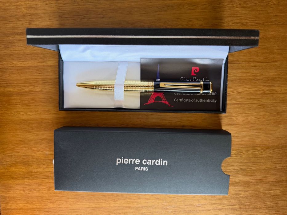Caneta esferográfica Pierre Cardin - NOVA