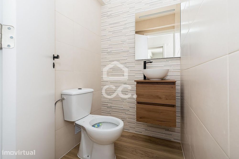 Apartamento T3 totalmente remodelado na Horta das Figueiras, Évora