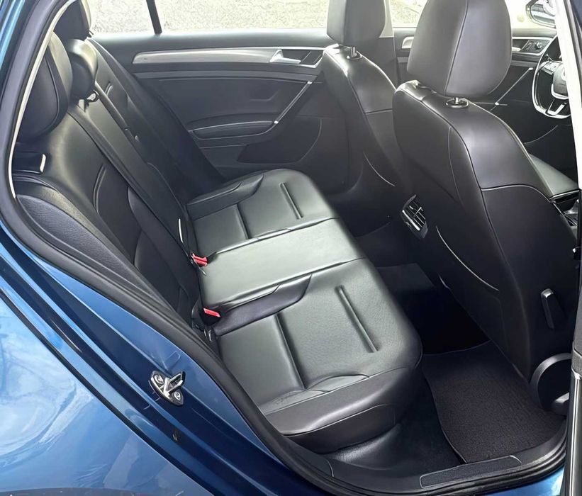 Volkswagen Golf      2015