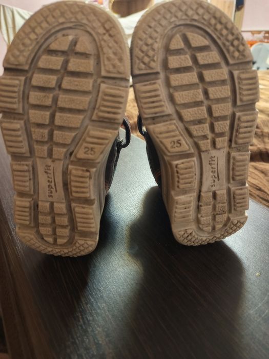 Продам дитяче еко взуття в хорошому стані