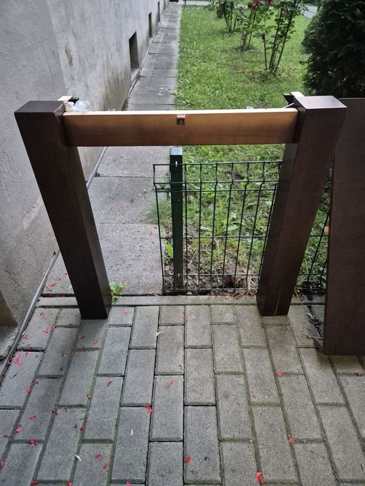 Stół drewniany rozkładany