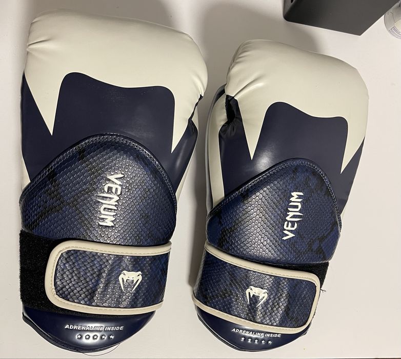 Luvas venum (Muay Thai,  kickbox,  boxe)