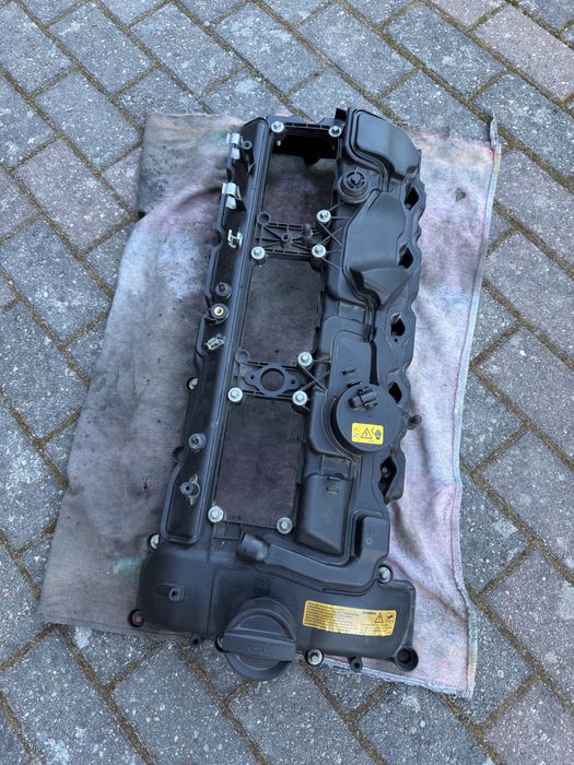 Pokrywa zaworów BMW M2 M3 M4 F80 F82 F83 S55B30
