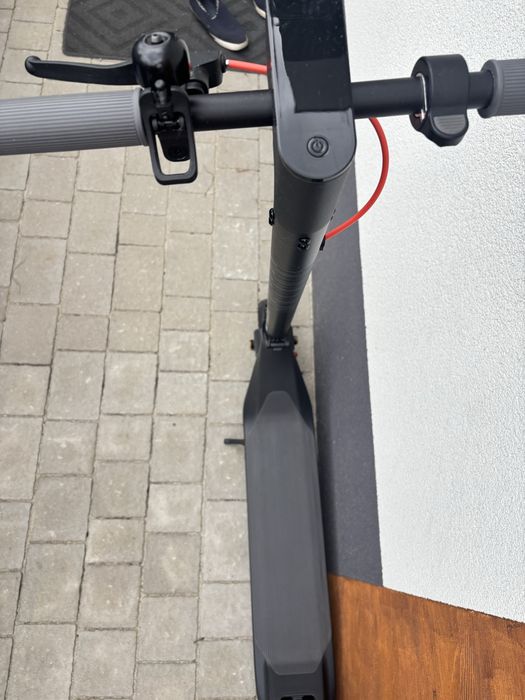 Sprzedam hulajnogę elektryczną  Xiaomi Electryc Scooter 4 lite (2. generacja)