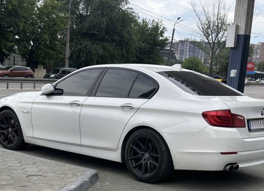 Продам BMW 528i