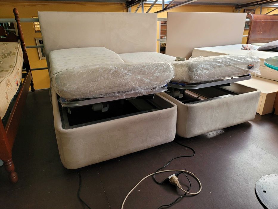 Cama de casal - Constituído por dois sommiers individuais elétricos e