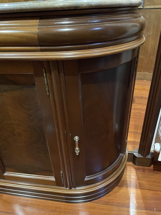 Movel com espelho, 1 gaveta e 3 portas