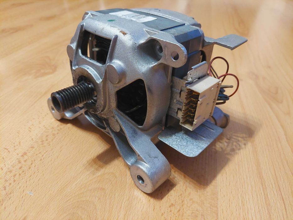 Silnik pralki Whirlpool AWO/C 61001PS