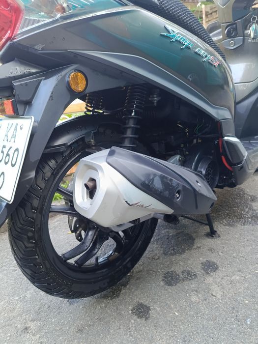 Продам скутер Sym Symphony ST 200.