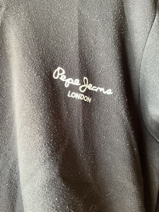 Sweatshirt / Hoodie PepeJeans preta. Tamanho 38. Unisexo.