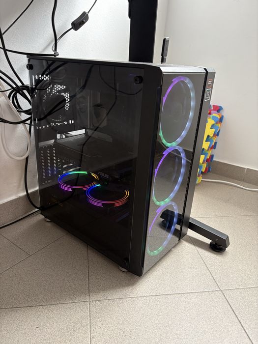 PC Gamer(Ryzen 7 9800x3D + 5070)