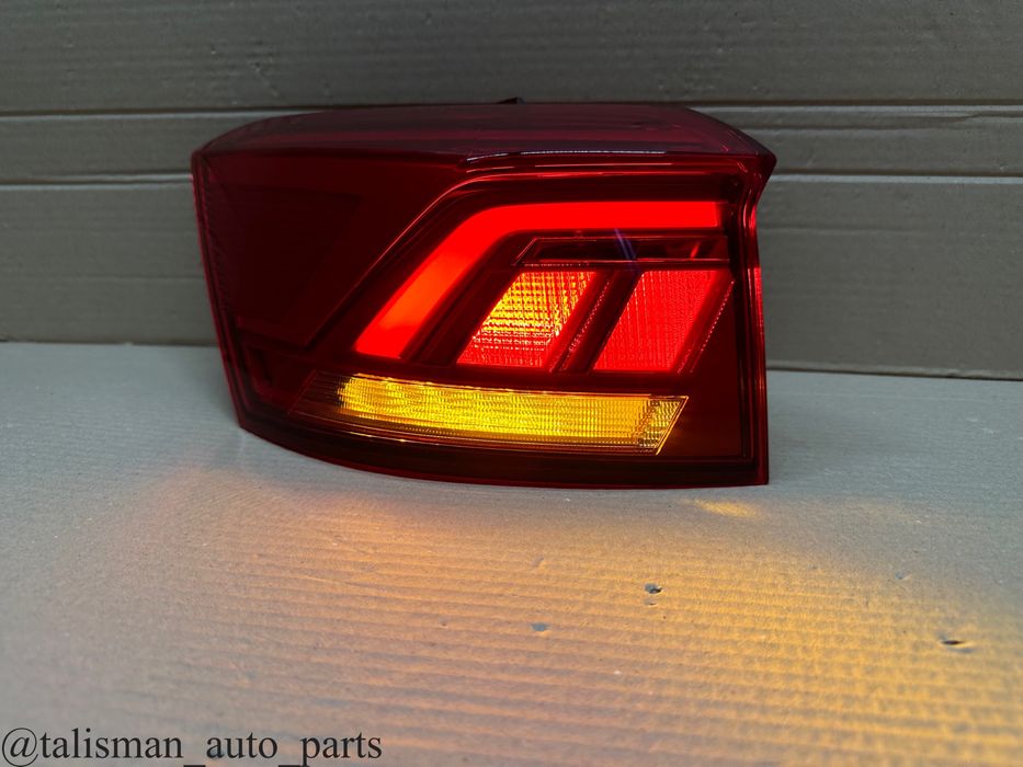 VW T-Roc фонарь фара стоп ліхтар задня оптика в наявності 2GA945095C