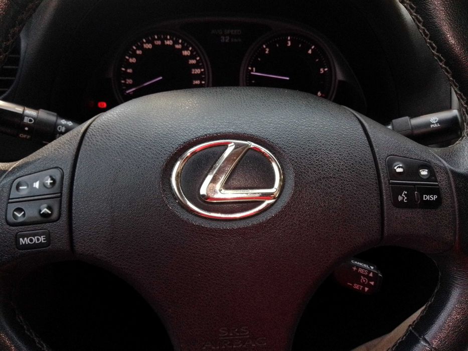 Lexus IS 220 D 177 CV