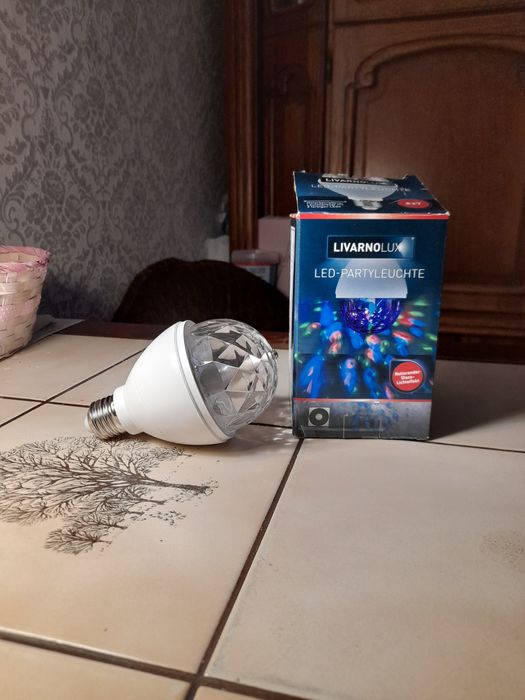 Sprzedam żarówkę krenconce swiatlo