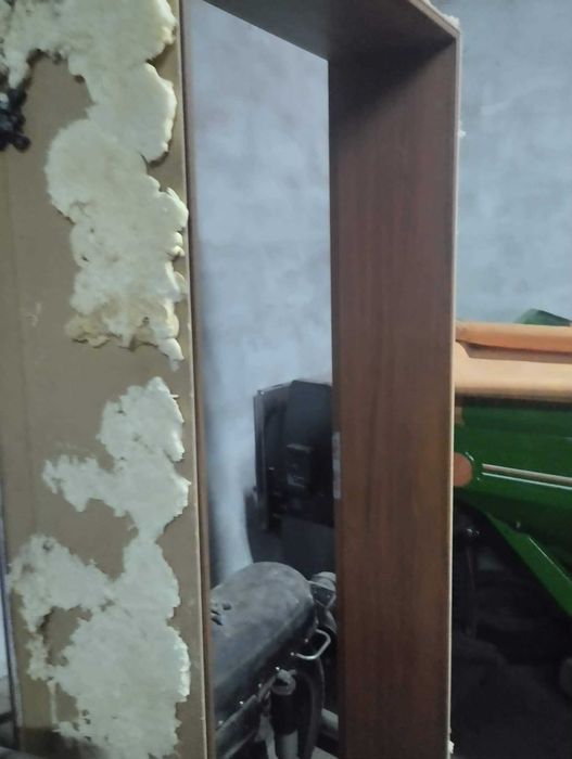 Dzwi  futrynami uzywane