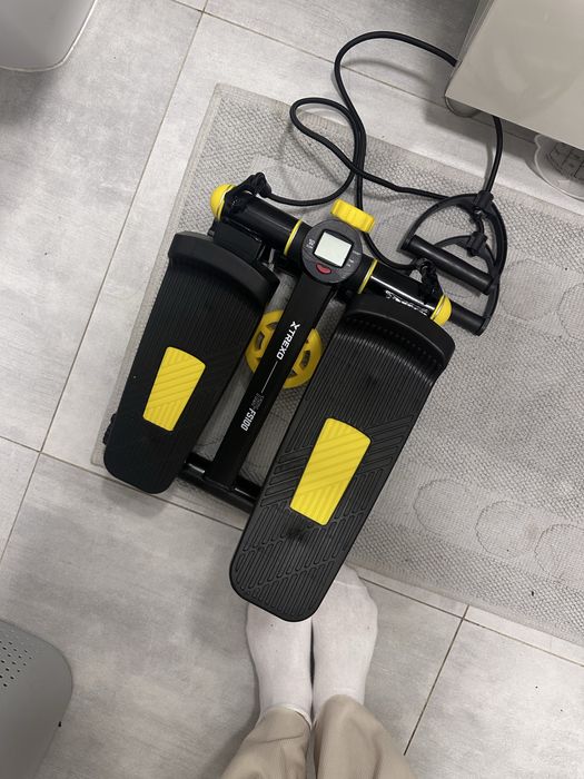 Степпер з еспандерами новий