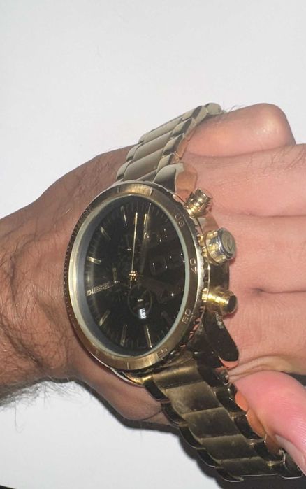Relógio DIESEL Homem (Aço Inoxidável - Dourado c/ fundo preto)