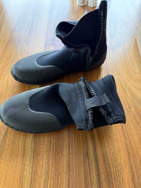 Обувь для водного спорта и рыбалки.