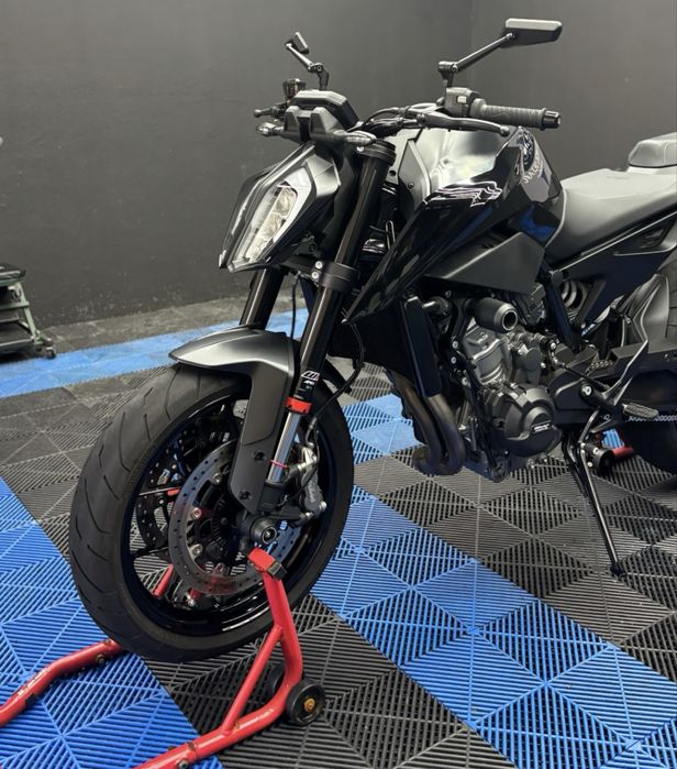 KTM 890 Duke 2023