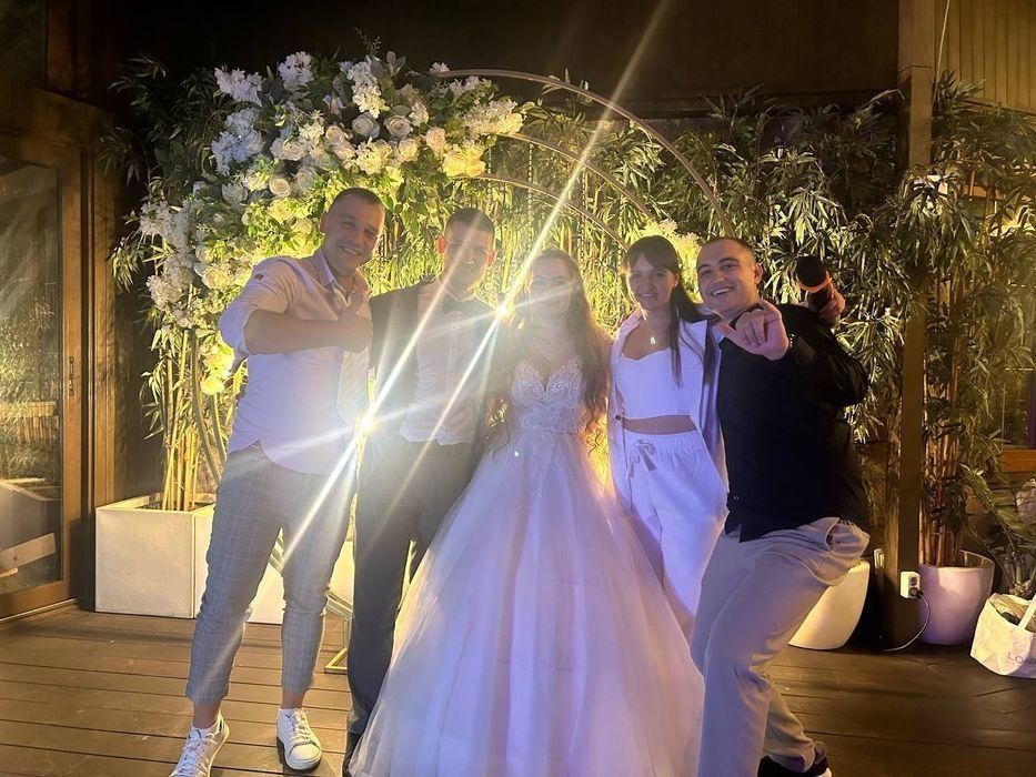 Ведуча музика dj на весілля свято корпоратив