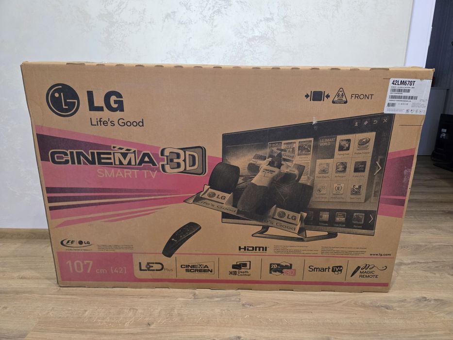 Телевізор LG  Smart TV 42LM670T