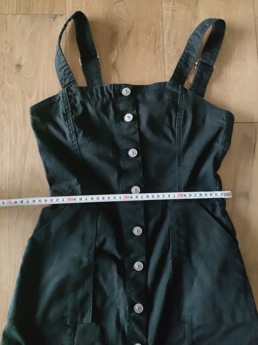 Sukienka jeansowa w stylu 90s