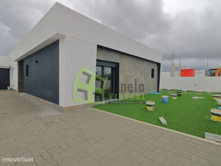 Moradia Isolada Térrea T3 com Piscina - Azeitão
