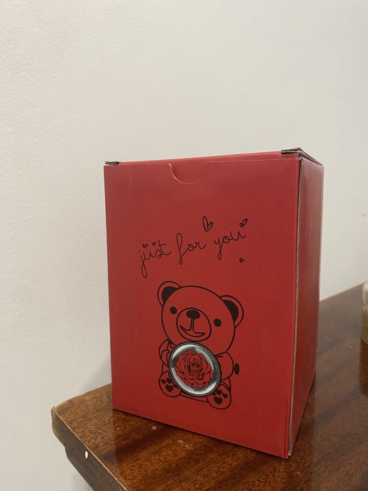 Ведмедик з обертовою трояндою