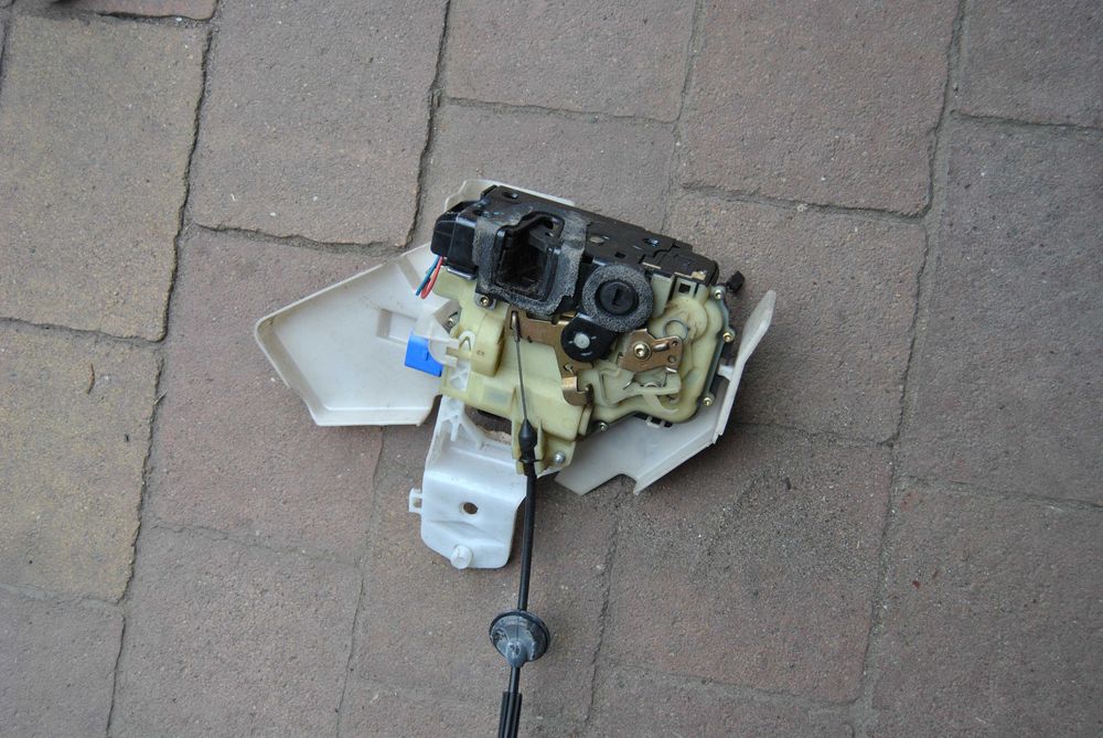 Zamki drzwi VW Polo IV 9N