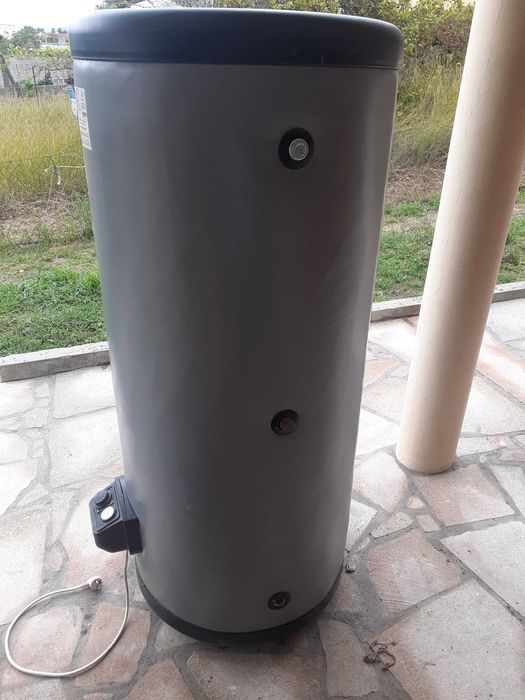 balao de agua quente de 318 litros estado como novo