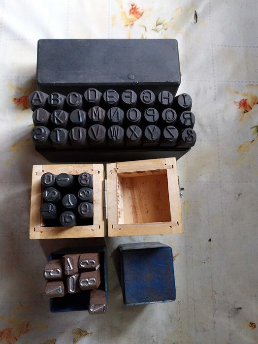 Numeratory-litery i cyfry, komplet z PRL-u