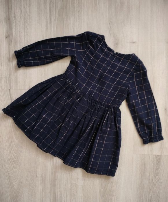 Elegancka sukienka ze złotą nitką rozmiar 98 cm