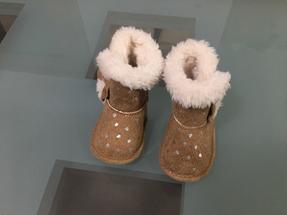 Botas infantis com forro em pelo nº 15 (Novas)